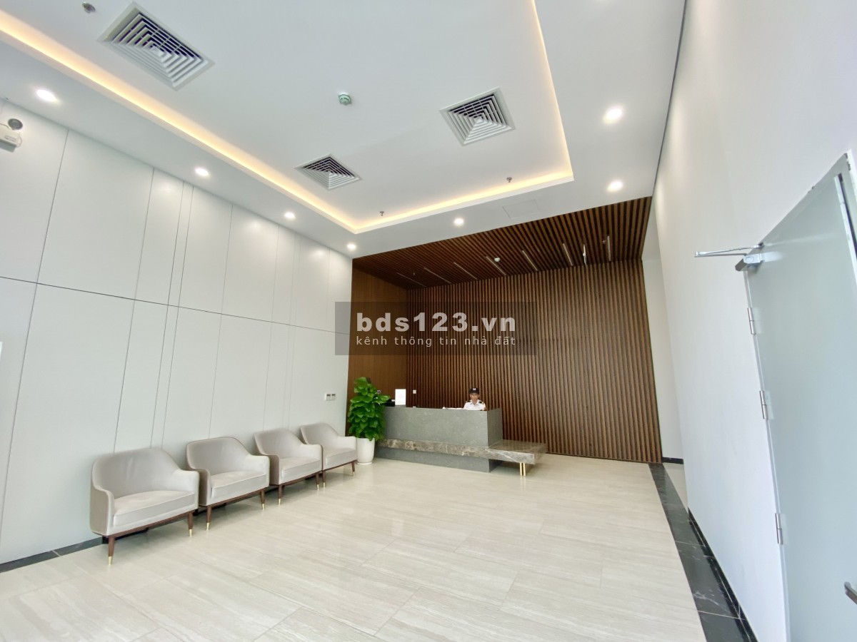 Bán căn hộ mới 3 ngủ - 105 m2 - 3.28 tỷ, gần Phố Cổ, cắt lỗ gần 1 tỷ so với hợp đồng, full nội thất