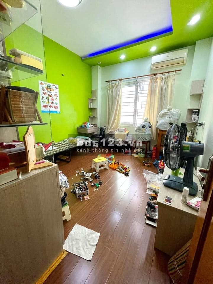 Bán nhà đẹp, khu thương gia, phường 25, Bình Thạnh, 58m2, 4 tầng, 6 phòng ngủ, 4 nhà vệ sinh