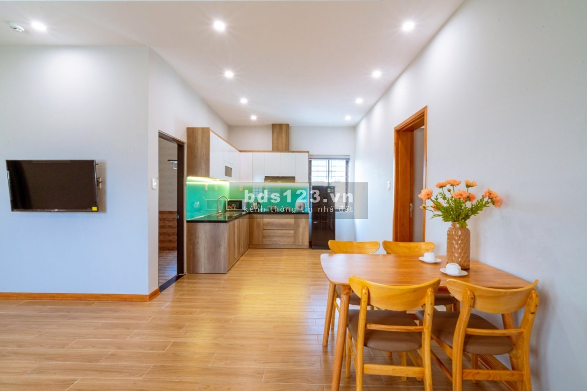 Bán nhà nhanh Toà căn hộ 5 tầng view biển giá 7tỷxx ( giá củ 12tỷ xx )