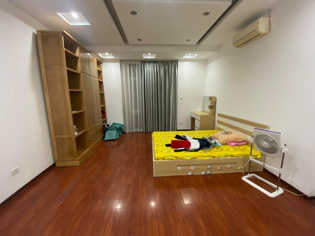 Bán nhà ngõ 189 Nguyễn Ngọc Vũ lô góc, xe con tránh, kinh doanh khủng, chung cư mini phối kết hợp