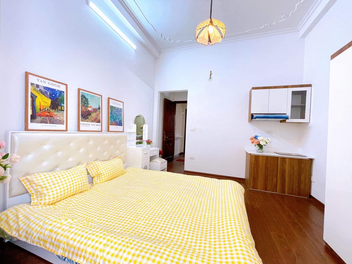 Bán nhà ngõ 189 Nguyễn Ngọc Vũ lô góc, xe con tránh, kinh doanh khủng, chung cư mini phối kết hợp