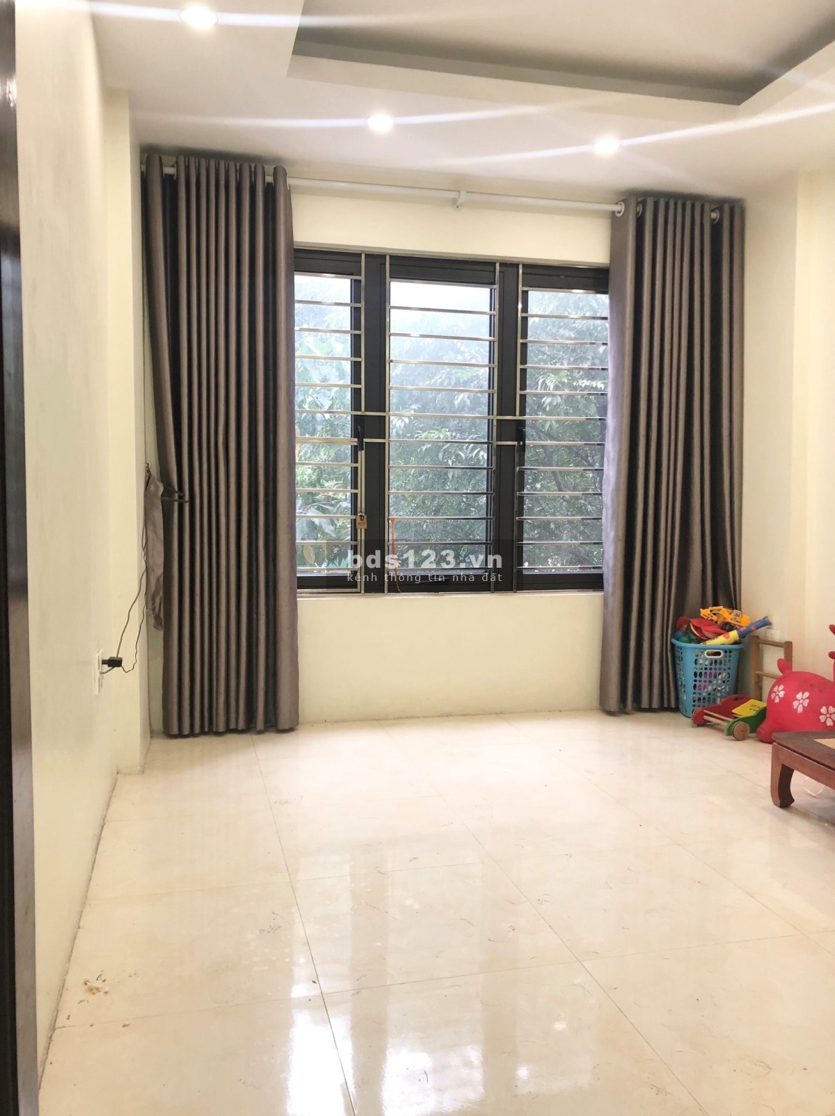 NHÀ ĐẸP ĐẠI LINH, TRUNG VĂN - PHÂN LÔ KD Ô TÔ VÀO NHÀ - 40M 5TẦNG 4TỶ3