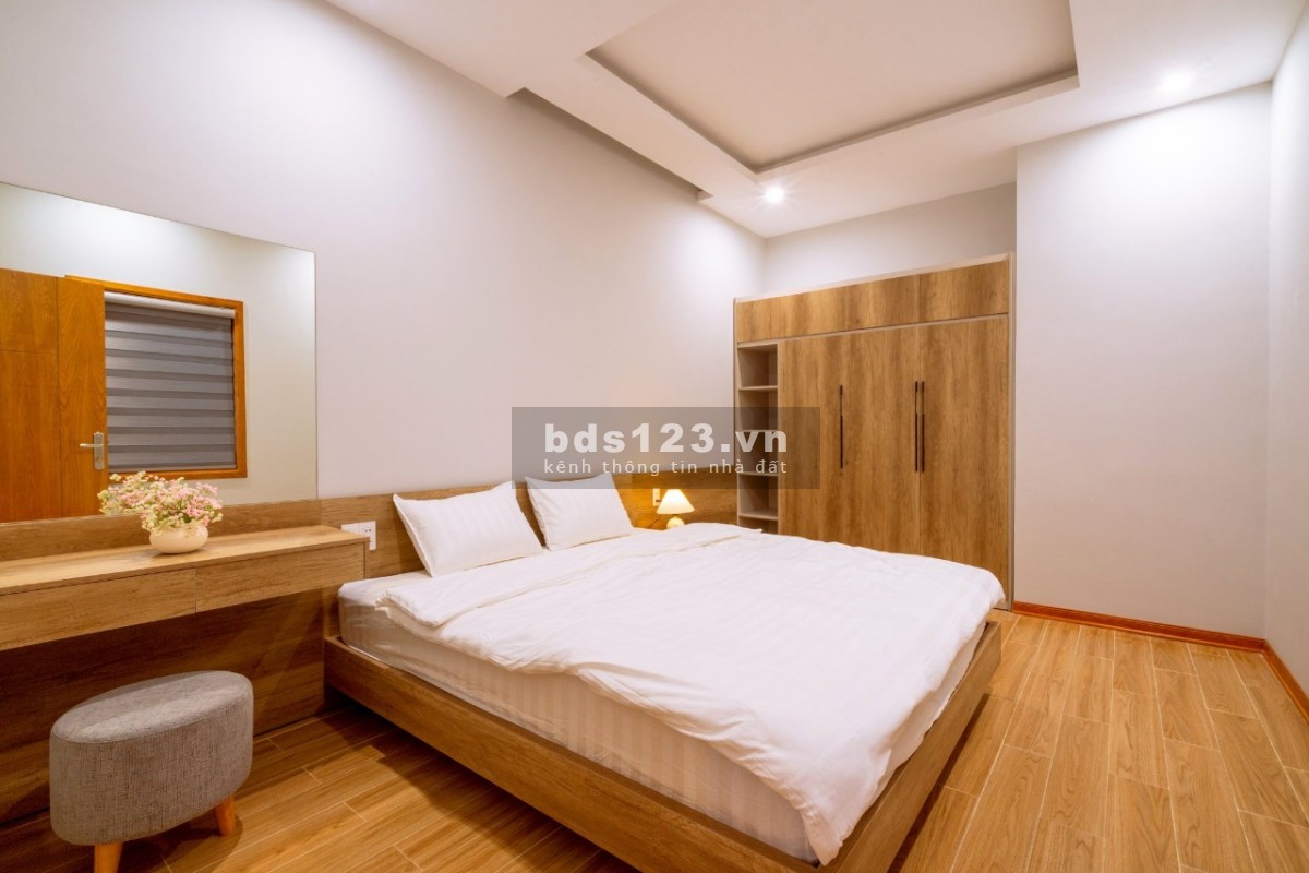 Bán nhà nhanh Toà căn hộ 5 tầng view biển giá 7tỷxx ( giá củ 12tỷ xx )