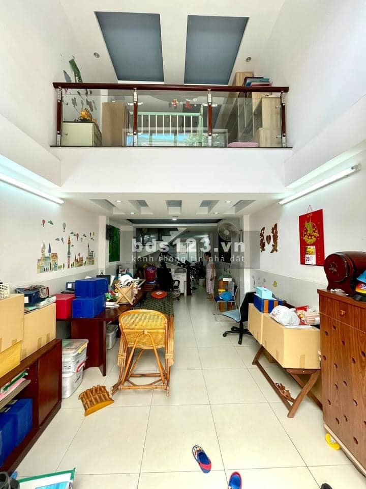Bán nhà đẹp, khu thương gia, phường 25, Bình Thạnh, 58m2, 4 tầng, 6 phòng ngủ, 4 nhà vệ sinh