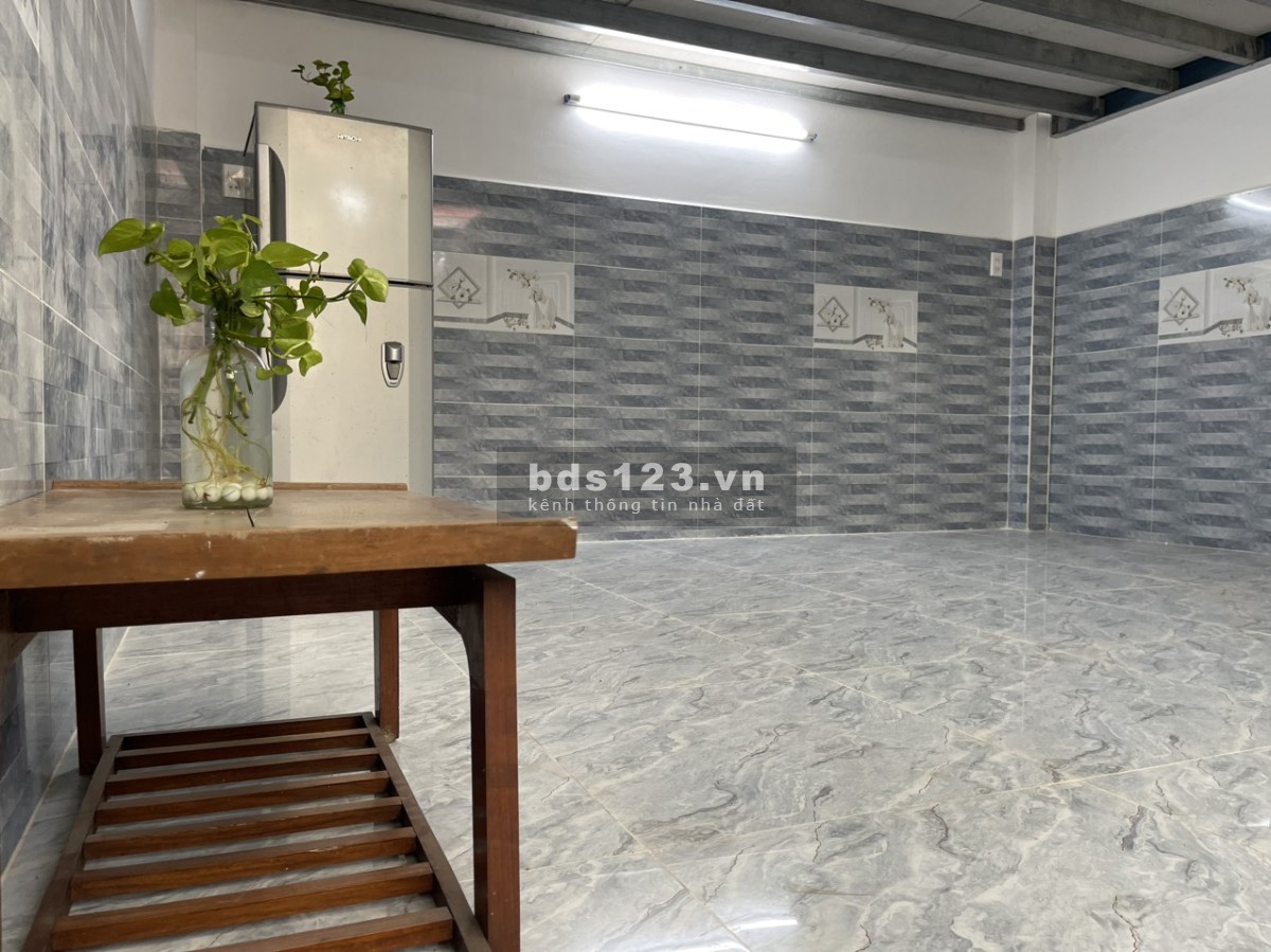 Cho thuê phòng trọ có gác 36m2 lối đi riêng, giờ giấc tự do, Bình Thới, Q11
