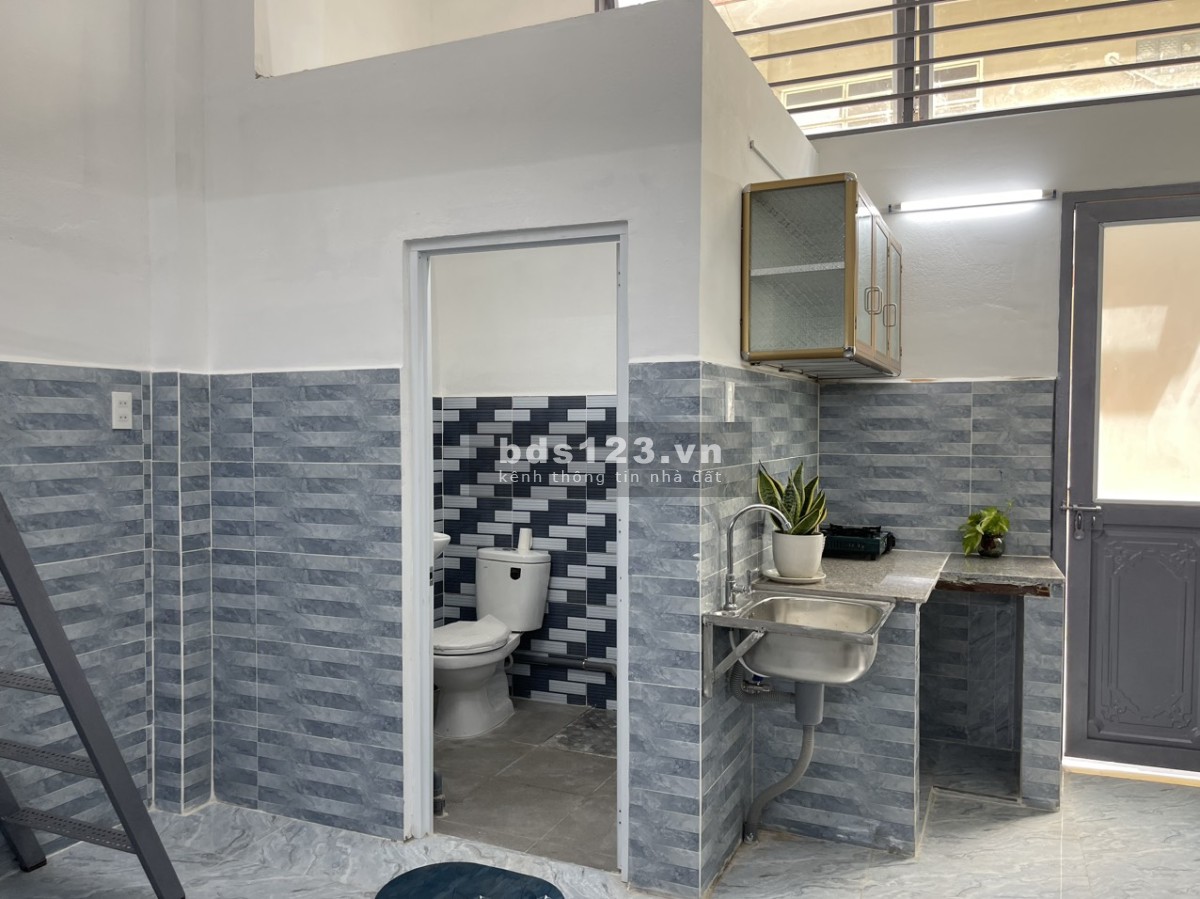 Cho thuê phòng trọ có gác 36m2 lối đi riêng, giờ giấc tự do, Bình Thới, Q11