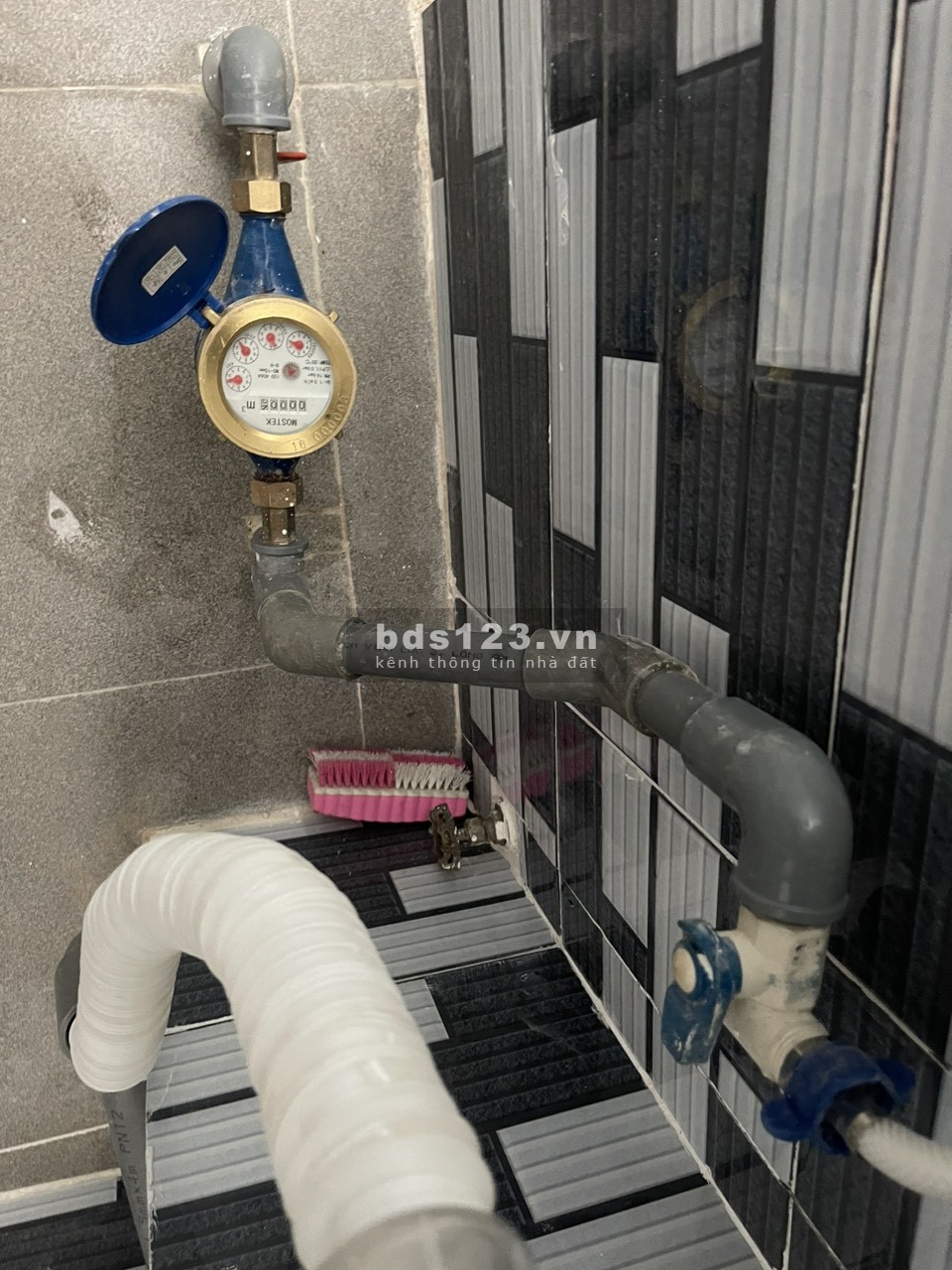 Cho thuê phòng trọ có gác 36m2 lối đi riêng, giờ giấc tự do, Bình Thới, Q11