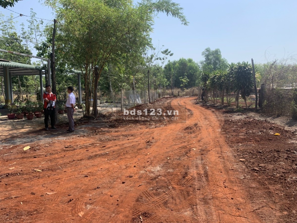 Bán gấp sào đất 500m2 giá 425tr, p Minh Hưng, BP