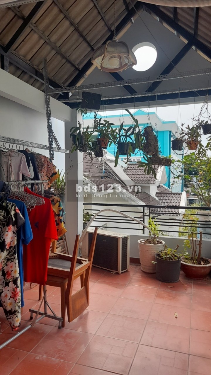 Bán nhà đẹp Nguyễn Trọng Tuyển, P.2 Tân Bình, tổng diện tích sử dụng 121m2, 3 tầng giá 6.5 tỷ.
