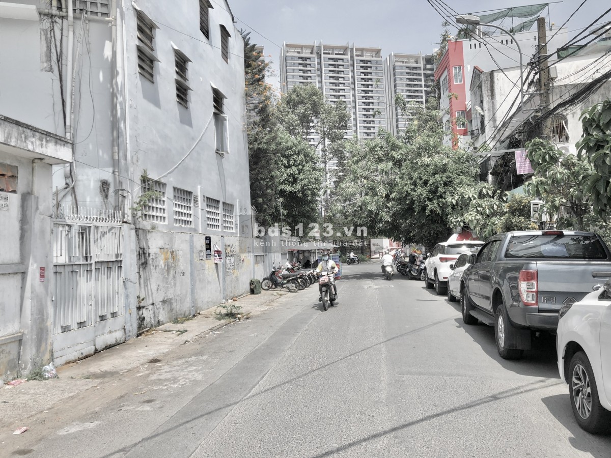 Cho thuê nhà nguyên căn góc 2 mặt tiền quận 10
