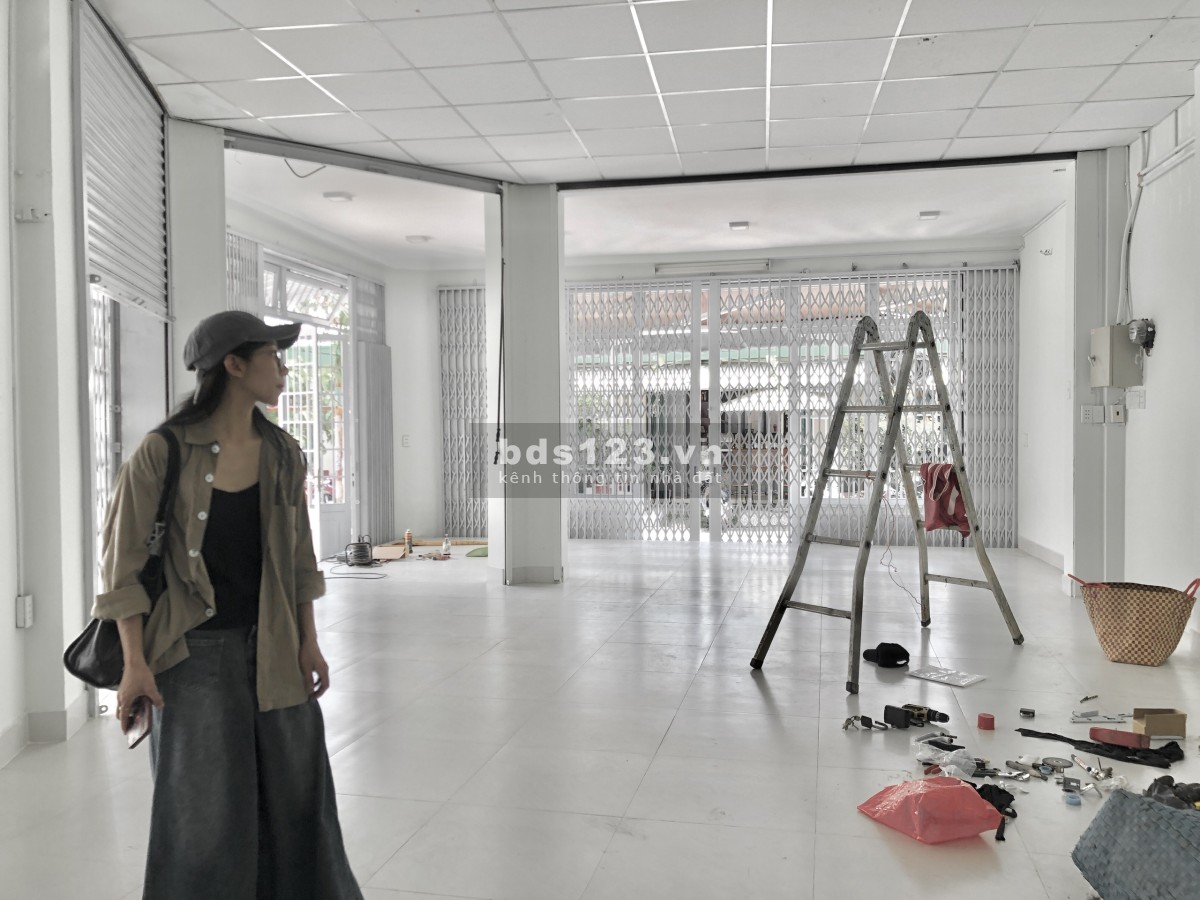 Cho thuê nhà nguyên căn góc 2 mặt tiền quận 10