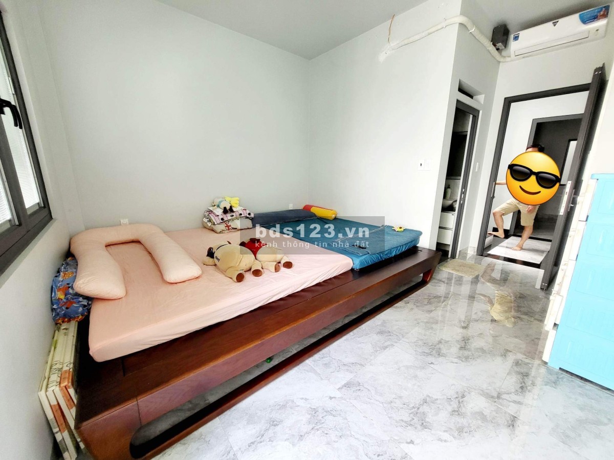Ngộp bank bán nhà Lê Văn Phan, 3 tầng đẹp lung linh hẻm xe hơi 7 chỗ