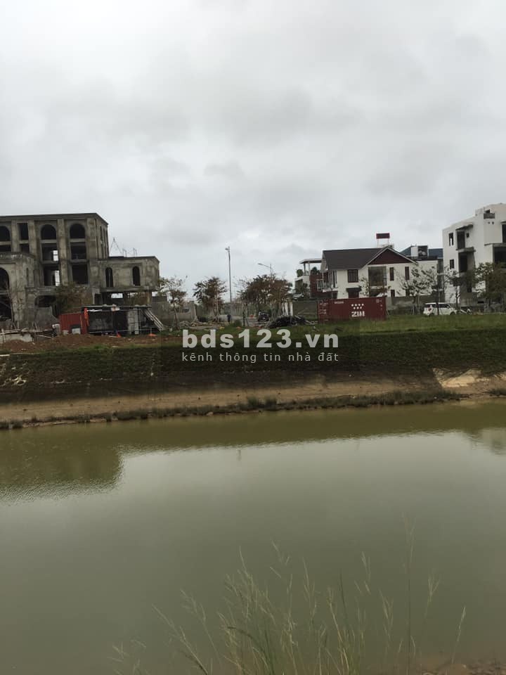 Bán lô đất góc biệt thự Euro Village 2 - Phường Hòa Xuân, Quận Cẩm Lệ, TP Đà Nẵng.