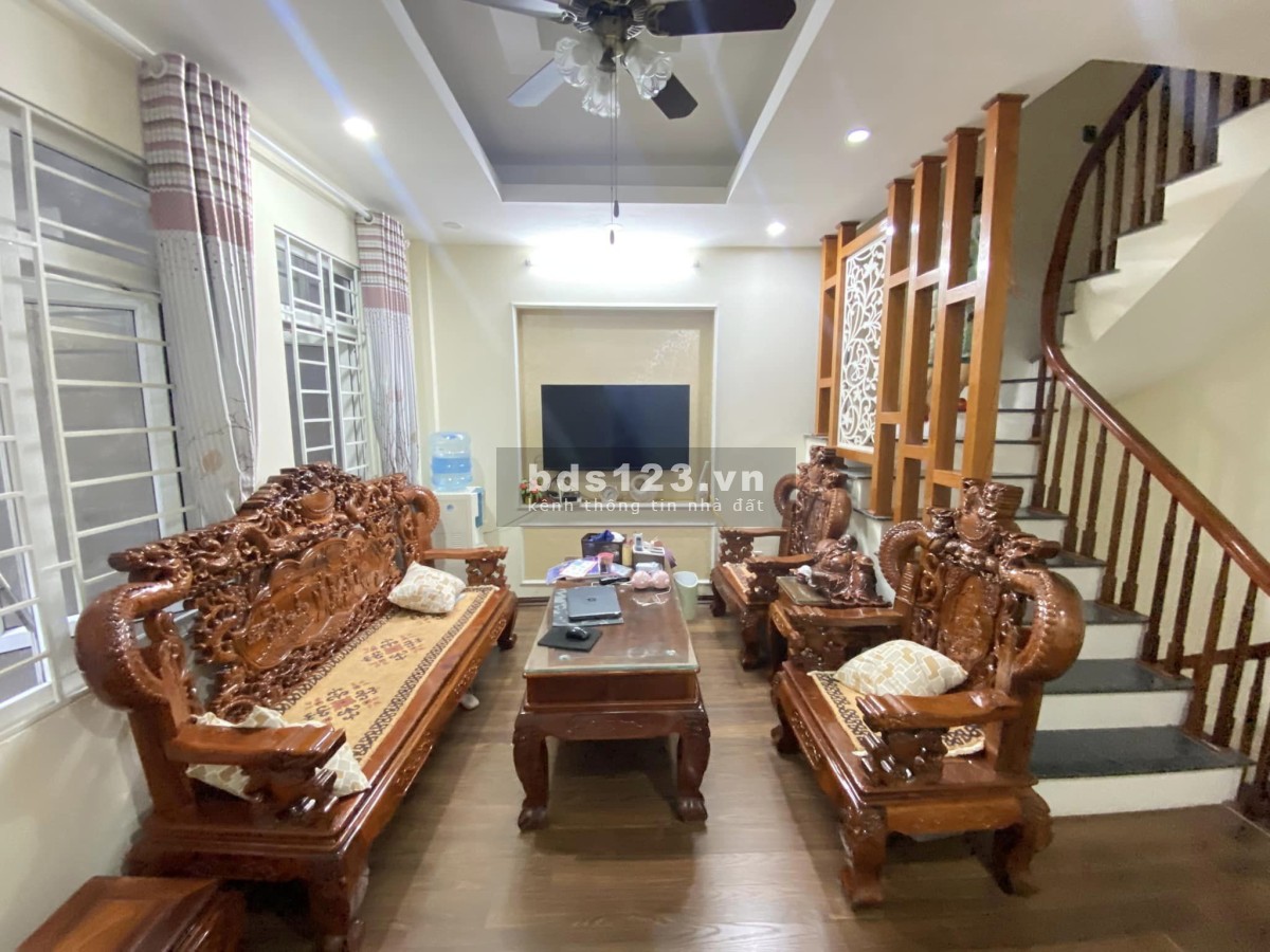 Bán nhà phố Cầu Am - DT 35M, mặt tiền 4,7M - full nội thất - TT Vạn Phúc - Hà Đông.