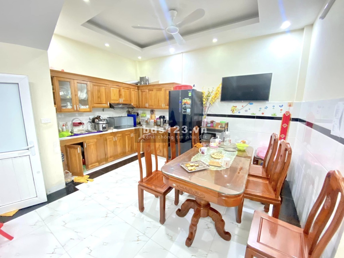 Bán nhà phố Cầu Am - DT 35M, mặt tiền 4,7M - full nội thất - TT Vạn Phúc - Hà Đông.