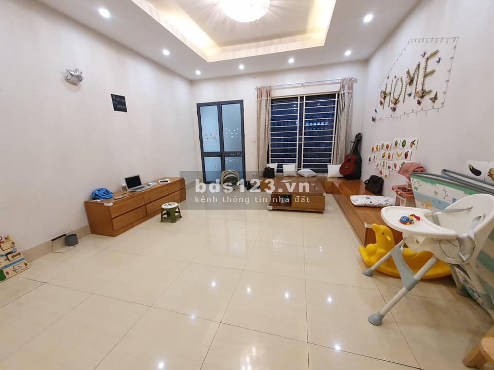 Bán nhà mặt phố Nguyễn Thái Học, Ba Đình. 105m, 3T, MT 4,5m, 42Ty. Phố Vip, Hiếm nhà bán, Kinh Doanh