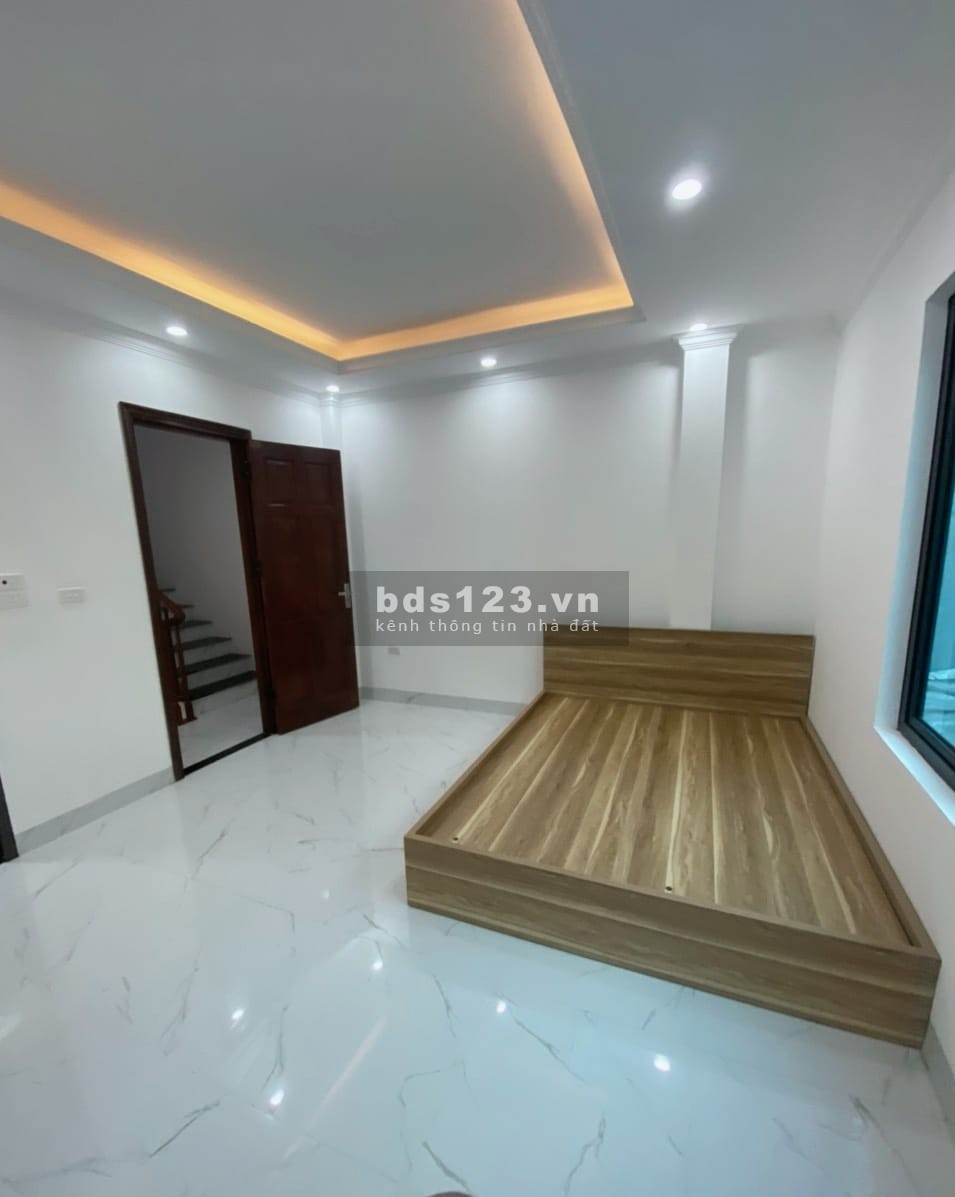 Bán nhà ở ngay - 2 Thoáng - Hàng xóm làng Việt Kiều Châu Âu - 30M x 5 tầng - Chỉ 3.3 Tỷ.