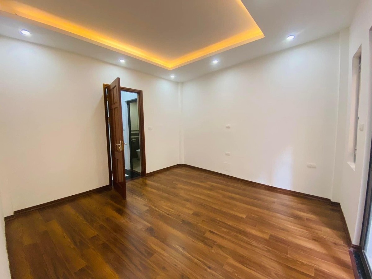 Chính chủ bán nhà phố Lò Đúc - DT 34m2 x 5 Tầng. MT 6.3 m. Giá đẹp 4.6 tỷ.