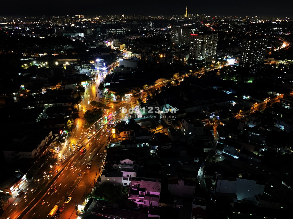 Bán căn hộ căn góc 3pn Opal Boulevard giá 3.5tỷ(bao sổ)view landmark 81 nhà mới chưa qua sử dụng