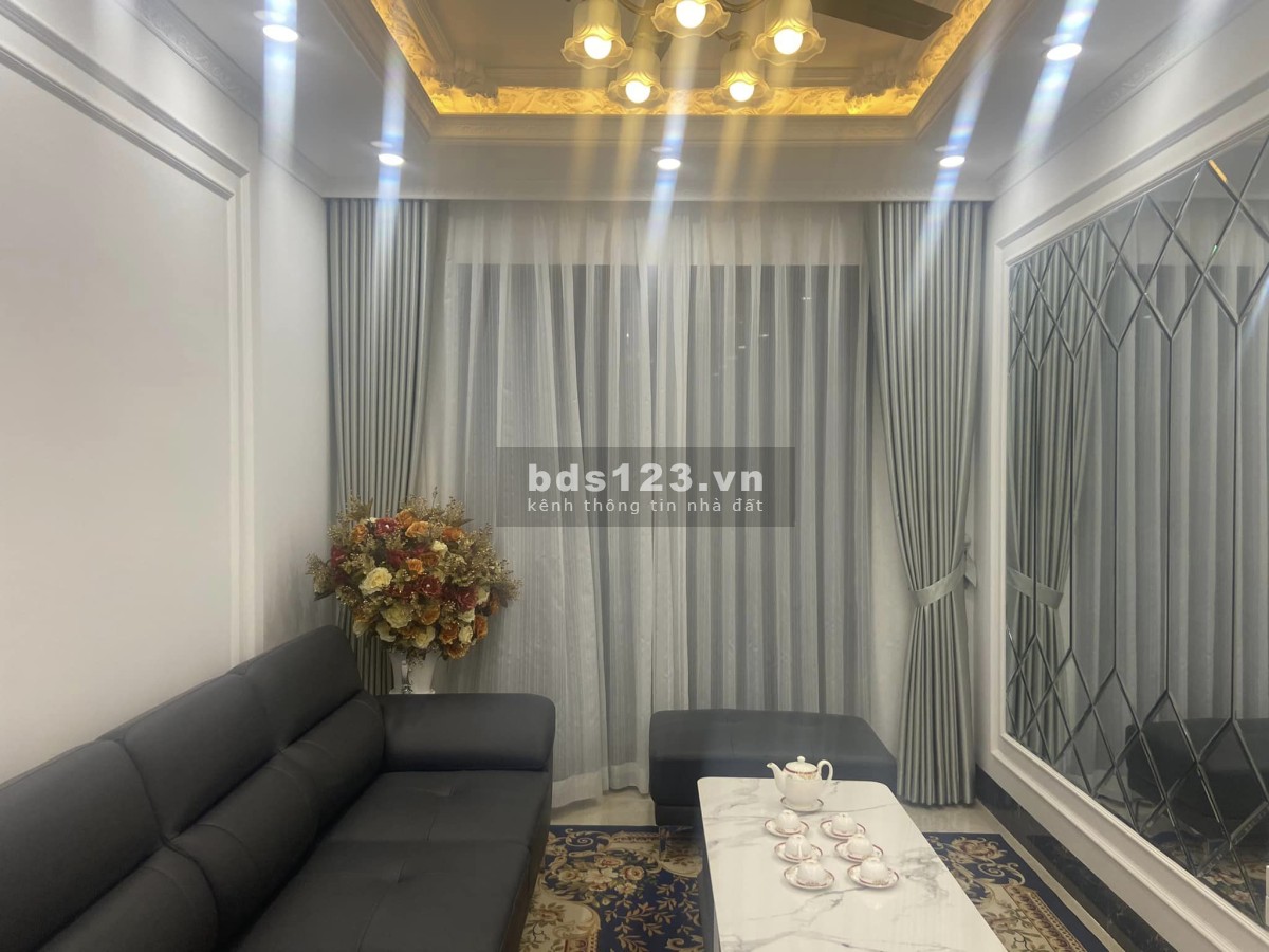Bán nhà ngõ Láng trung, rất gần ô tô 72m2 x 4 tầng, chỉ 8 tỷ