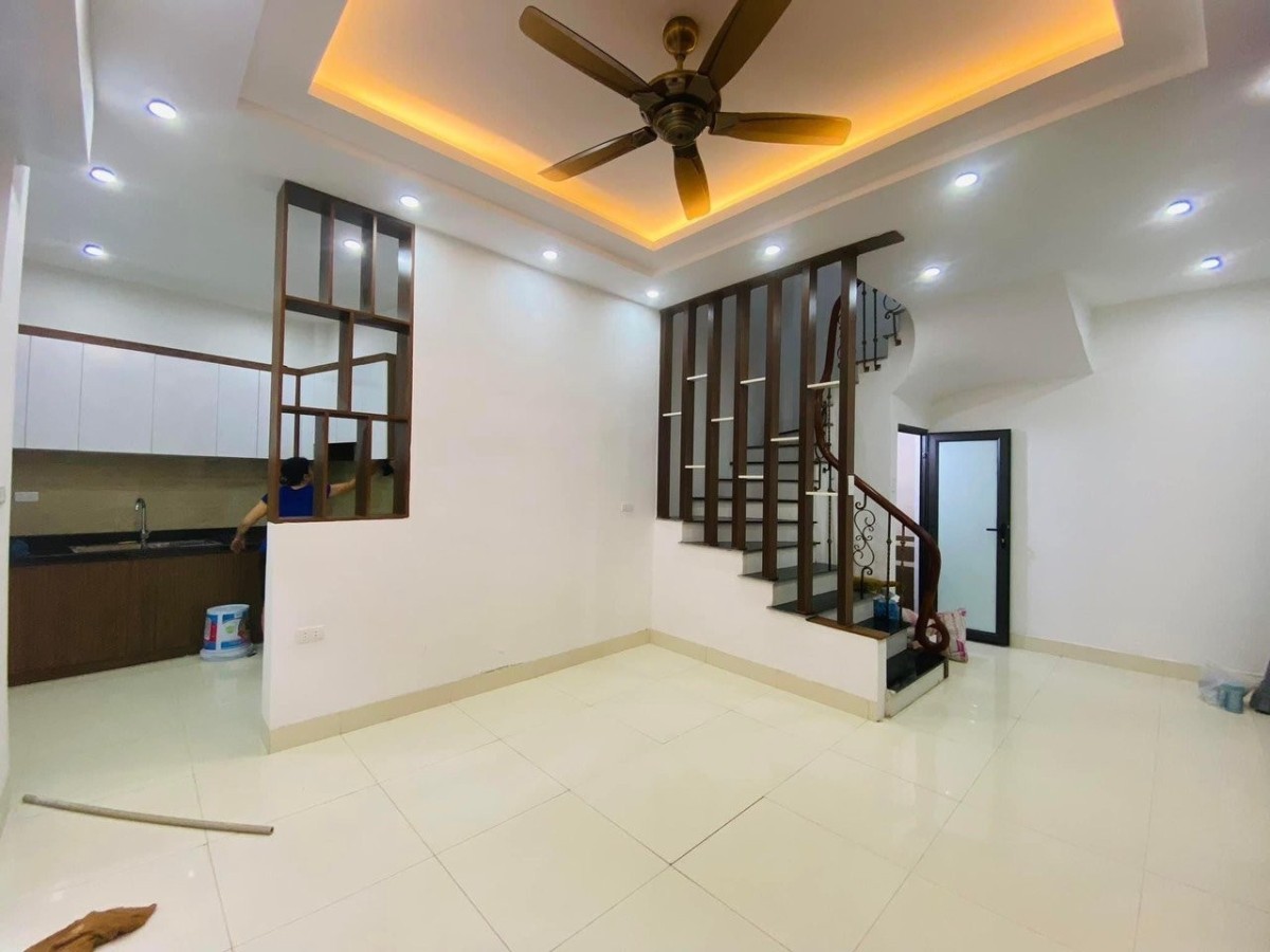 Chính chủ bán nhà phố Lò Đúc - DT 34m2 x 5 Tầng. MT 6.3 m. Giá đẹp 4.6 tỷ.