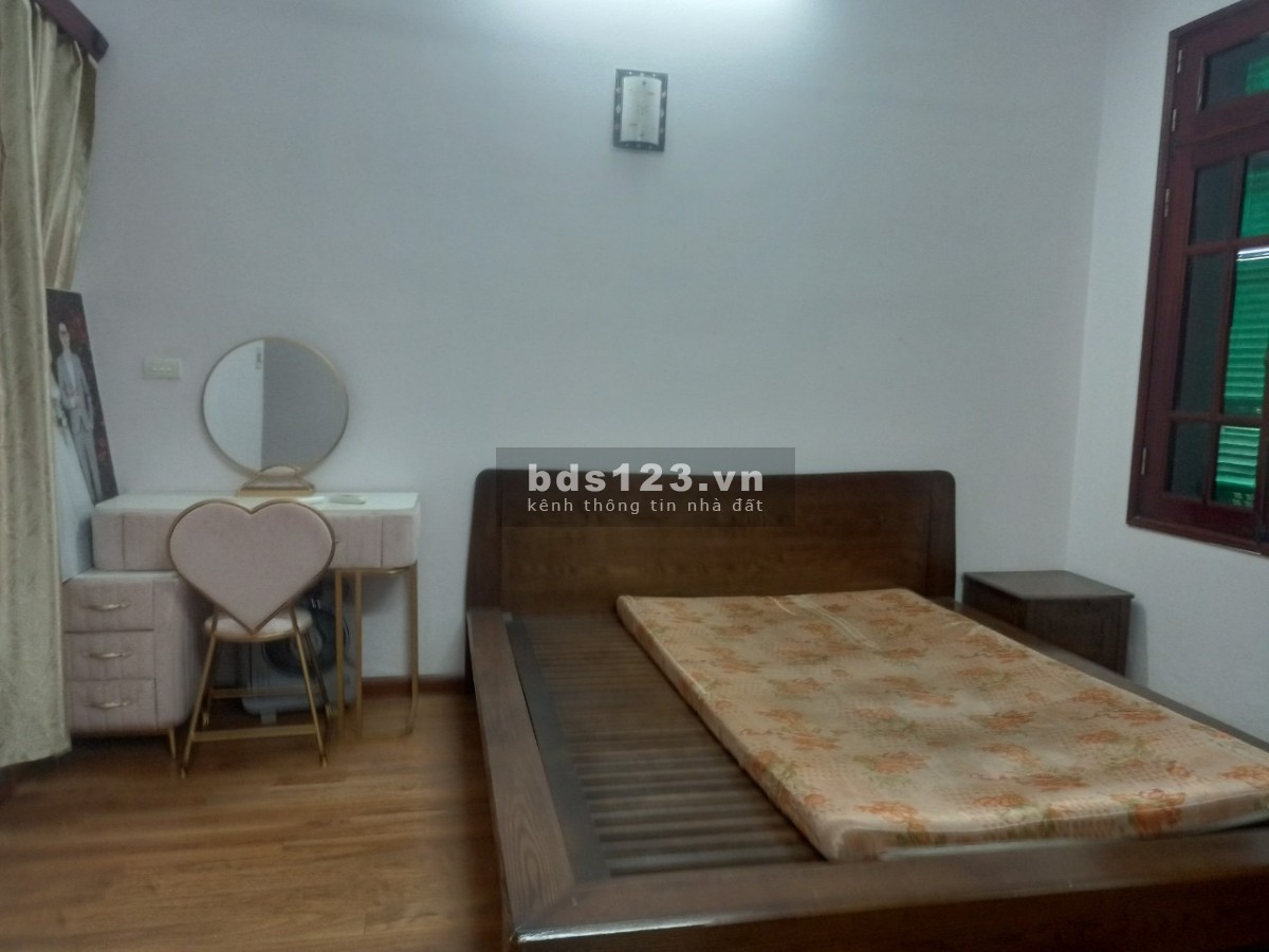 Bán nhà riêng trên đường Lạc Long Quân, Tây Hồ