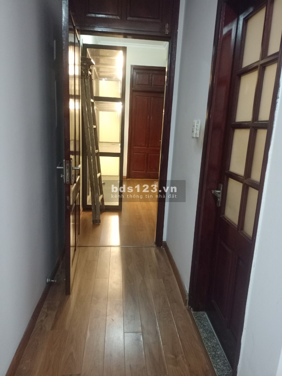 Bán nhà riêng trên đường Lạc Long Quân, Tây Hồ