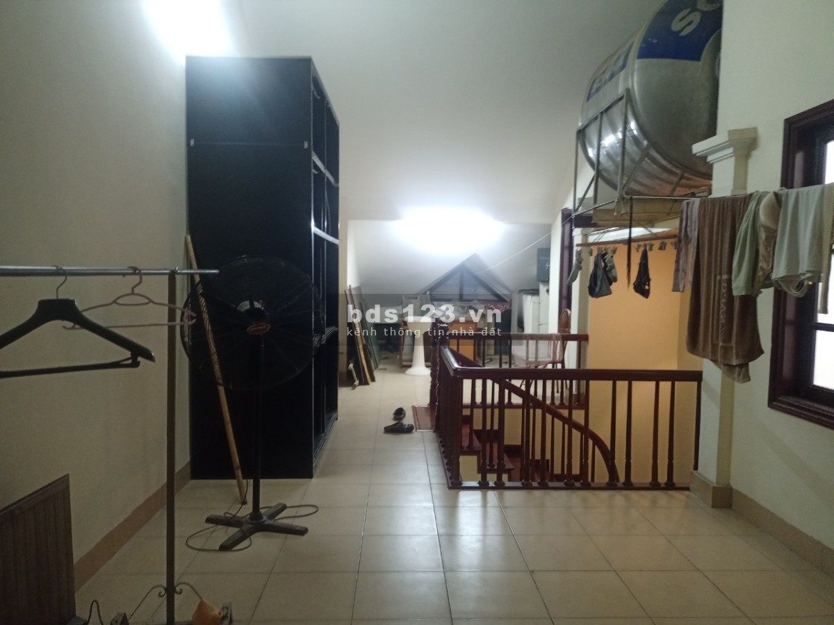 Bán nhà riêng trên đường Lạc Long Quân, Tây Hồ