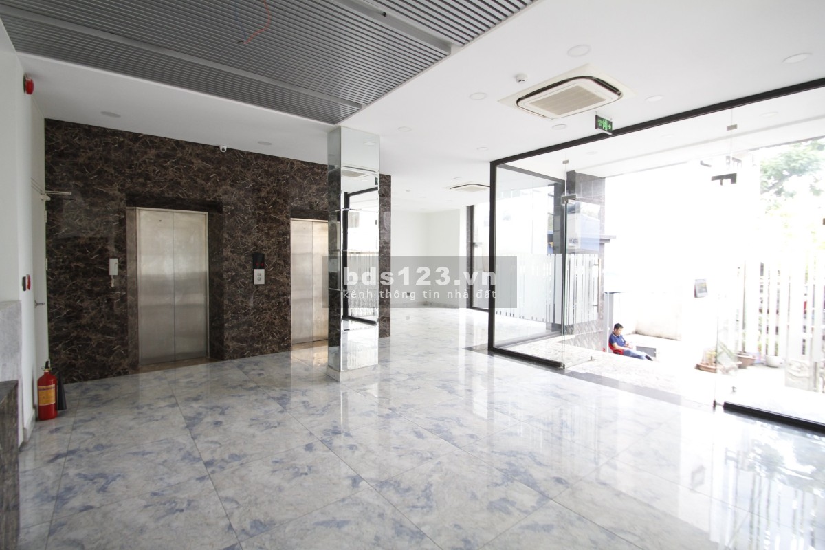 Cho thuê mặt bằng Tòa nhà 100m2 chỉ 43tr/tháng đường Hoàng Sa, Quận 1