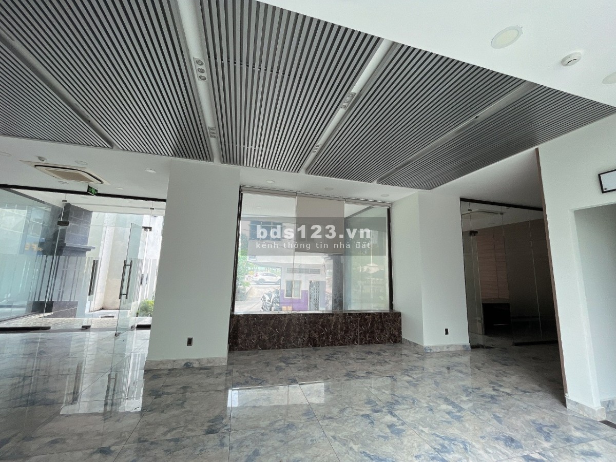 Cho thuê mặt bằng Tòa nhà 100m2 chỉ 43tr/tháng đường Hoàng Sa, Quận 1