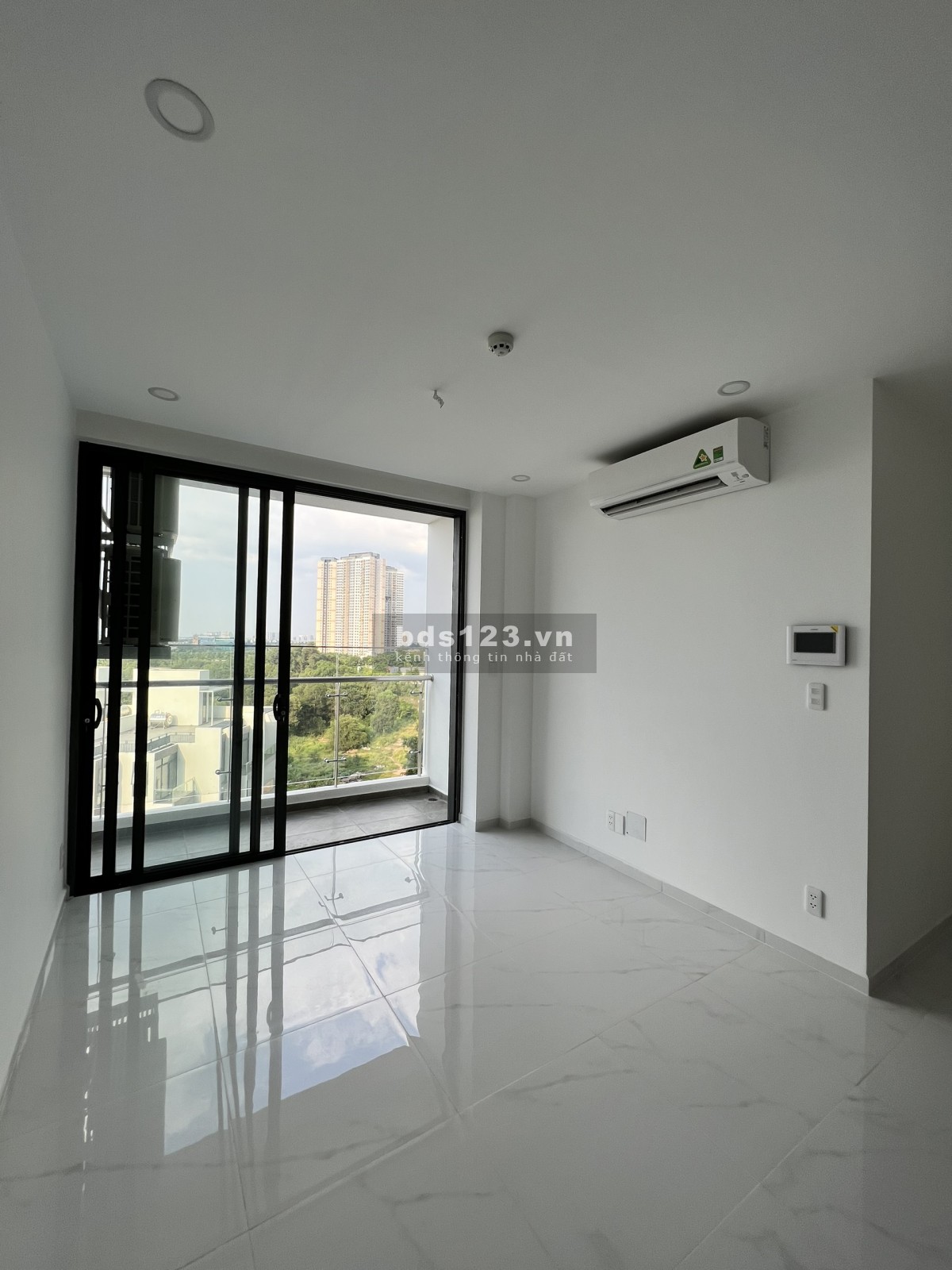 Căn 2PN - 2WC view sông, nội thất hoàn thiện giá chỉ 12tr/tháng. Nhận nhà ngay. LH 0938 121 677