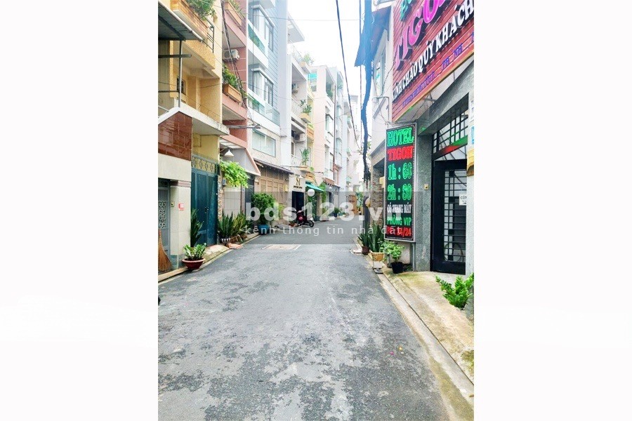 Chủ nhà kẹt tiền cần bán gấp bán lỗ vốn hơn 600tr giá còn 3tỷ2 nhà ở Phan Đăng Lưu, Phú Nhuận