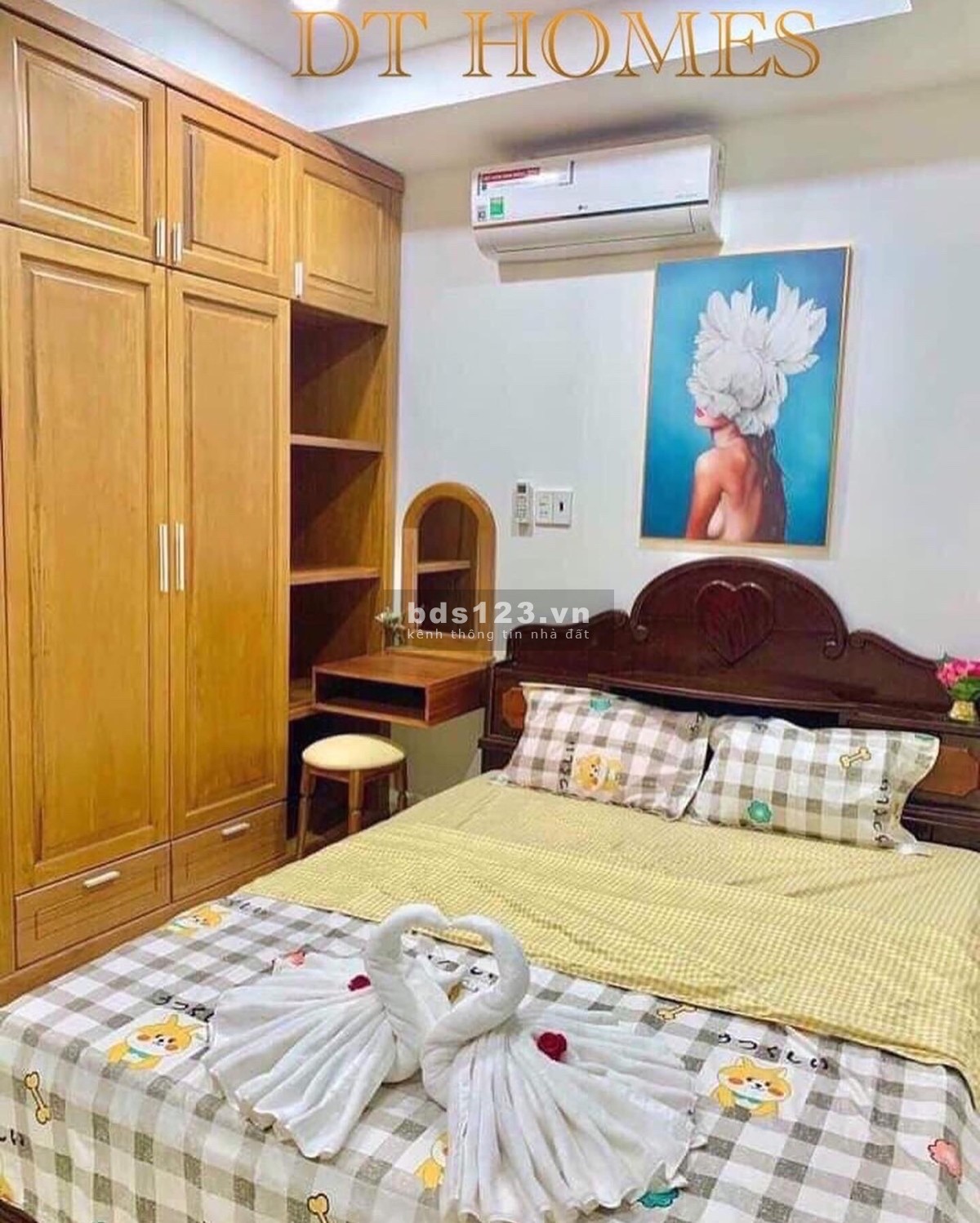 Phòng full nội thất , có sẵn vào ở ngay .