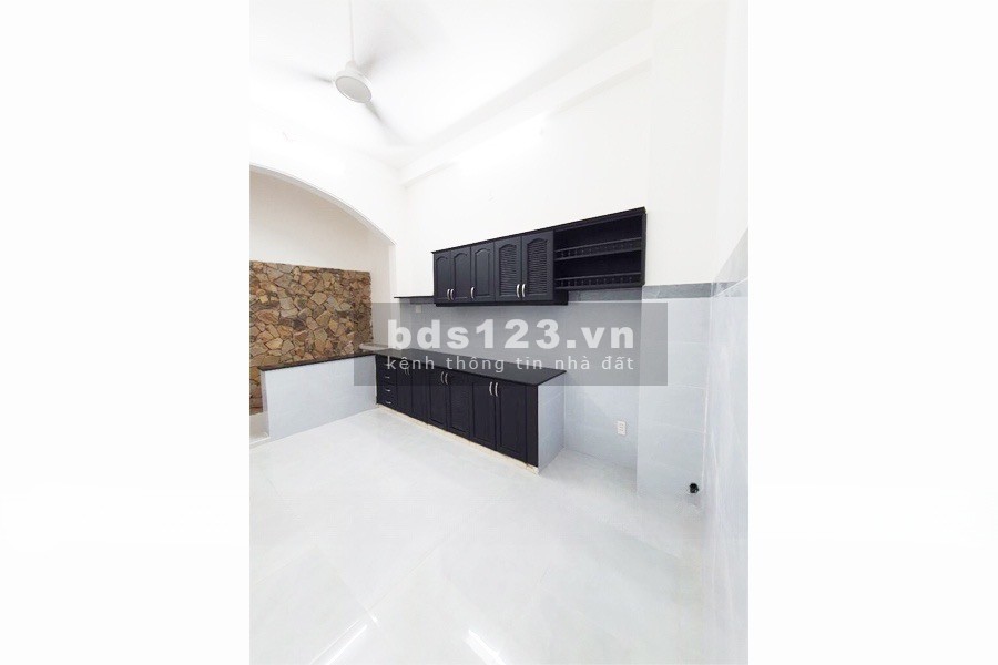 Chủ nhà kẹt tiền cần bán gấp bán lỗ vốn hơn 600tr giá còn 3tỷ2 nhà ở Phan Đăng Lưu, Phú Nhuận