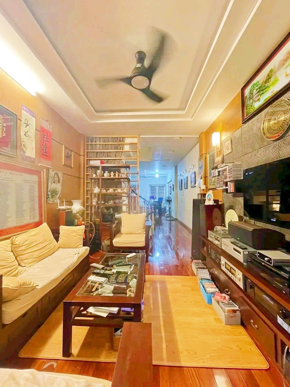Nhà full nội thất về ở ngay phố Trung Kính. 53m2. 5 tầng full nội thất. Oto vào tận nhà