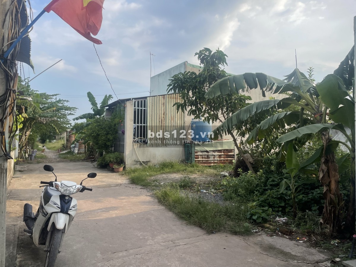 Chính chủ cần bán lô đất đẹp tại phường Long Bình