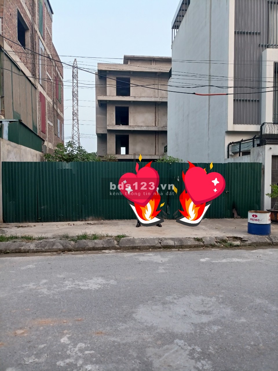 Cho thuê đất biệt thư khu tây Nam Hồ Linh Đàm