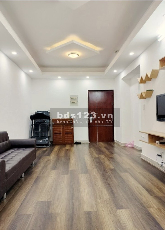 Bán căn hộ 65m2 C/C Lotus Garden Q.Tân Phú Tầng 15