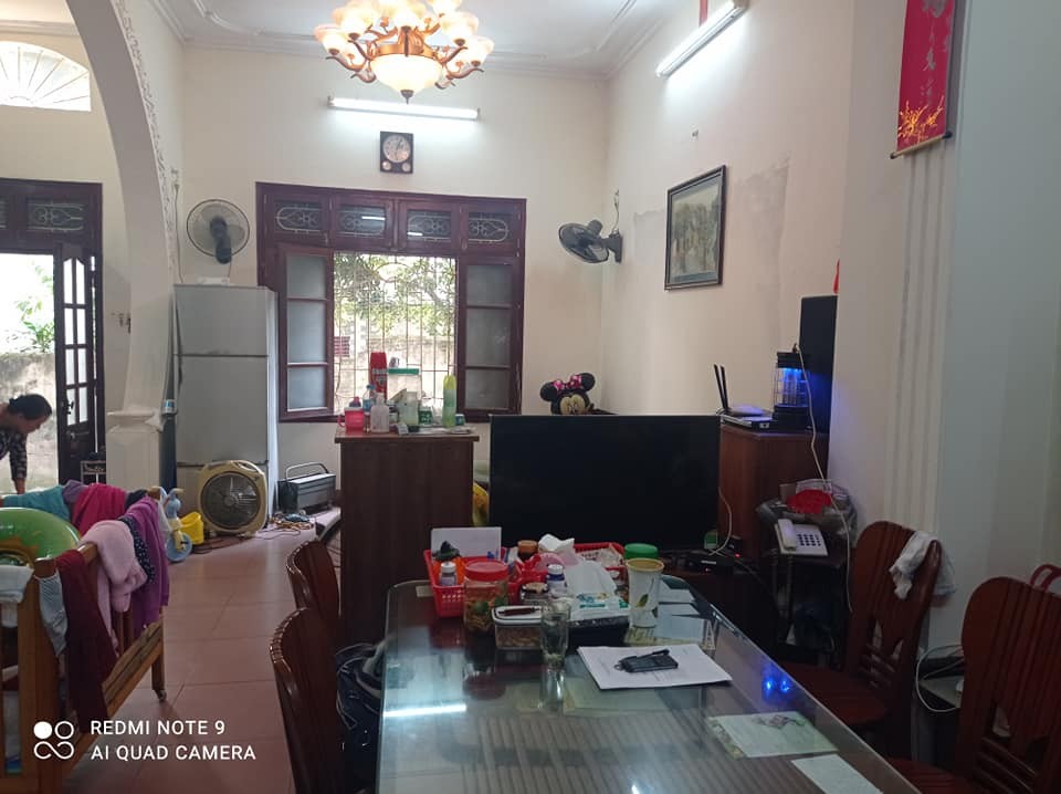 Bán nhà phố Nguyễn Khánh Toàn, trước nhà oto tránh ngõ thông 55m2 8 tỷ