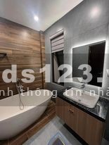 Bán Nhà đẹp Nghi Tàm TÂY HỒ ở siêu sướng 55m giá 6 tỷ.