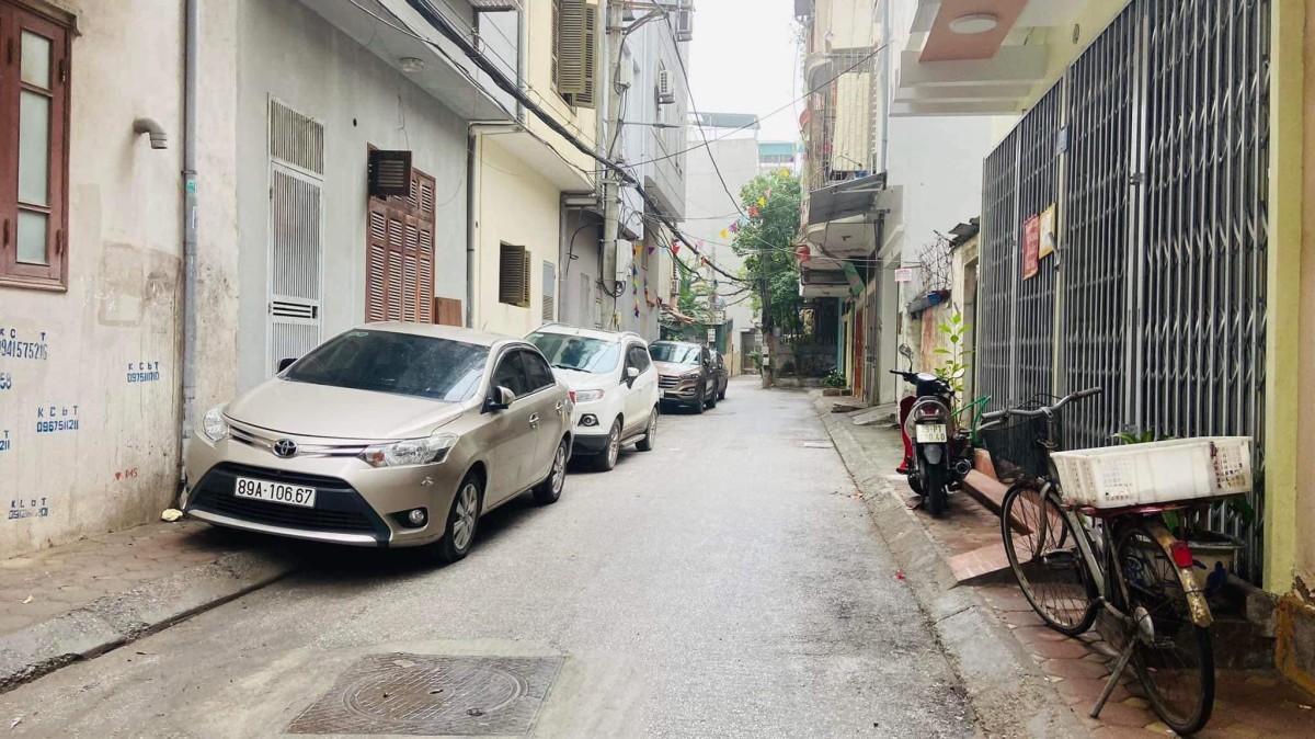 Bán nhà phố Nguyễn Khánh Toàn, trước nhà oto tránh ngõ thông 55m2 8 tỷ