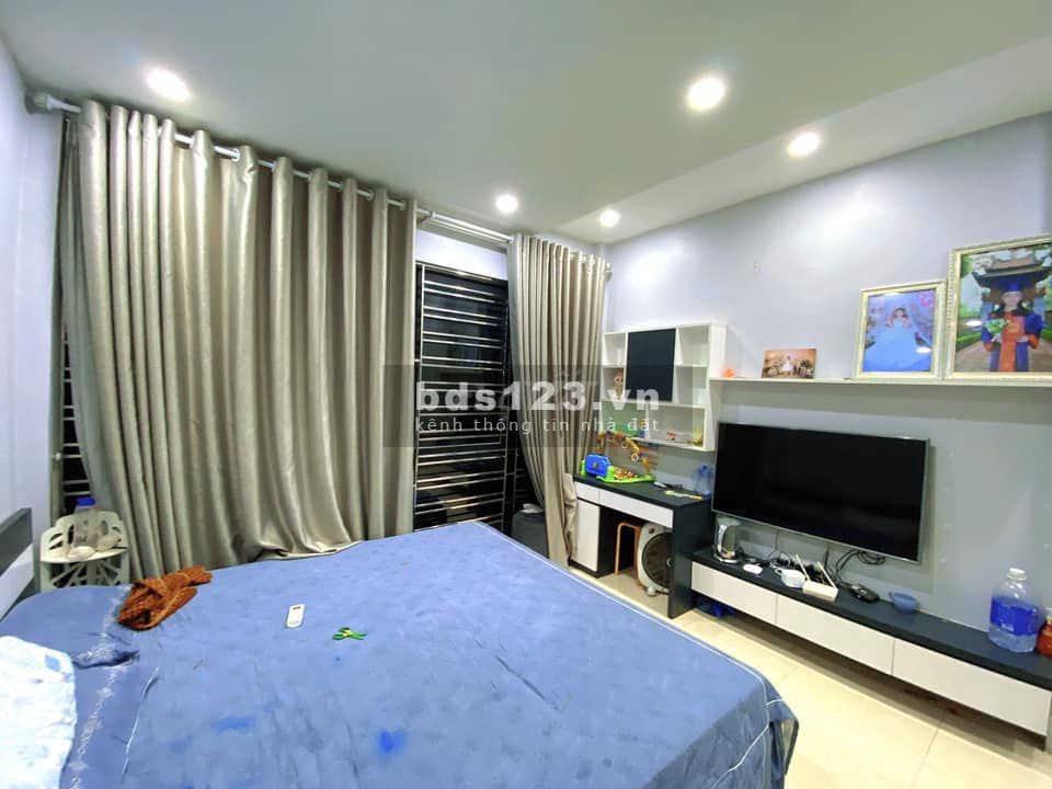 Bán Nhà đẹp Nghi Tàm TÂY HỒ ở siêu sướng 55m giá 6 tỷ.