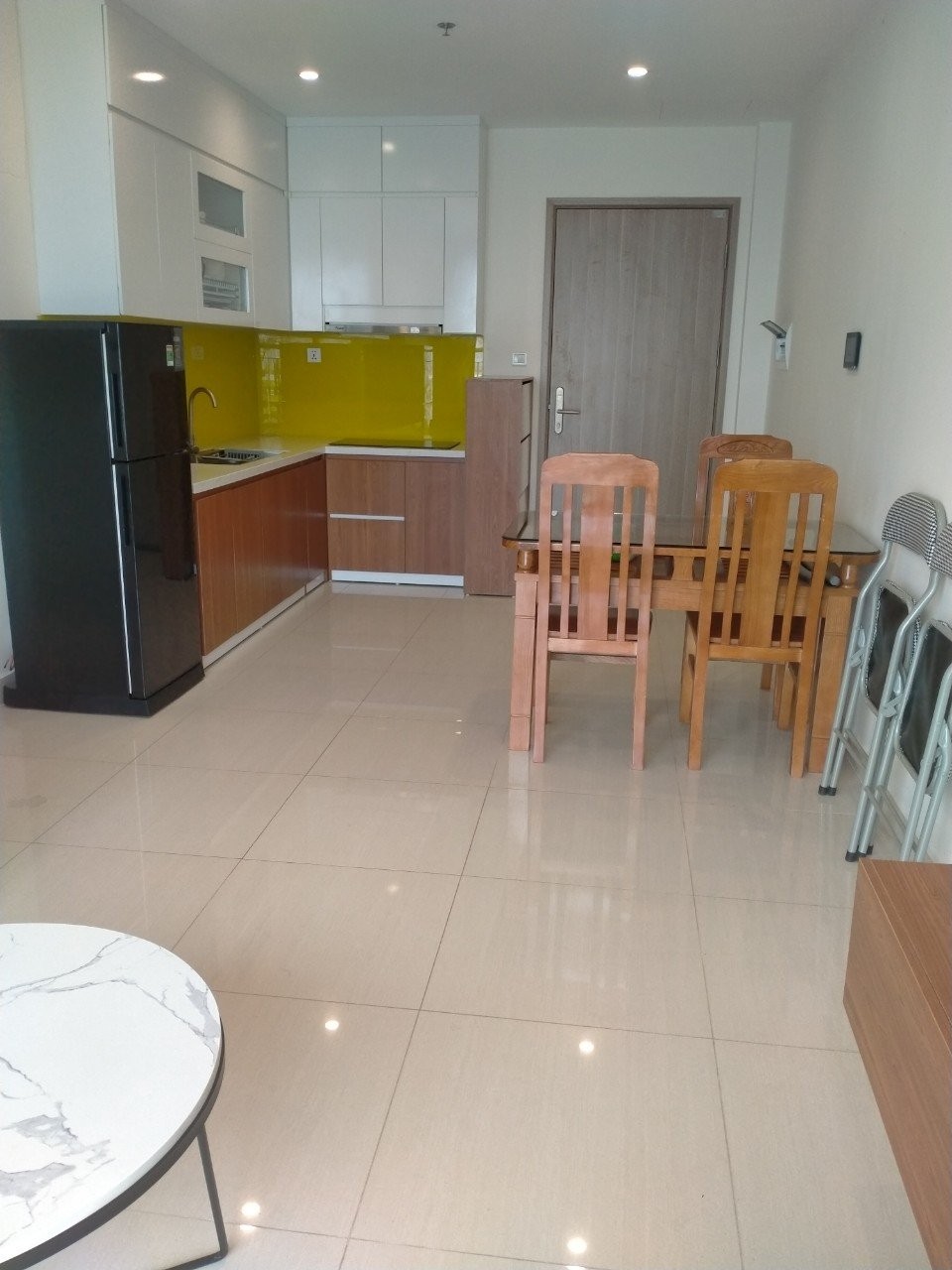 Cho thuê 3N full đồ, dt 82m2 Vinhomes Smart City