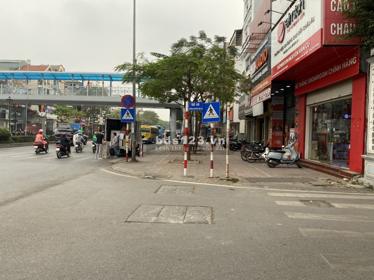 Bán Nhà Nguyễn Văn Cừ, Quận Long Biên 90m, 2 Tầng, Mặt Tiền 5M, Giá 5.8 tỷ, Rẻ Nhất Thị Trường