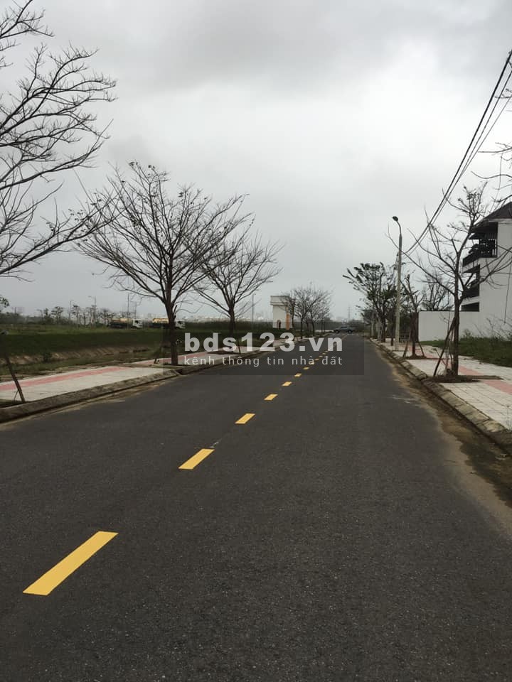 Bán đất biệt thự view sông đường Nguyễn Đình Thi, phường Hòa Xuân, quận Cẩm Lệ