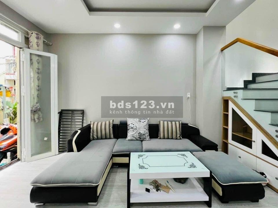 Nhà mới ở ngay, full nội thất, giá bán nhanh 5.x tỷ