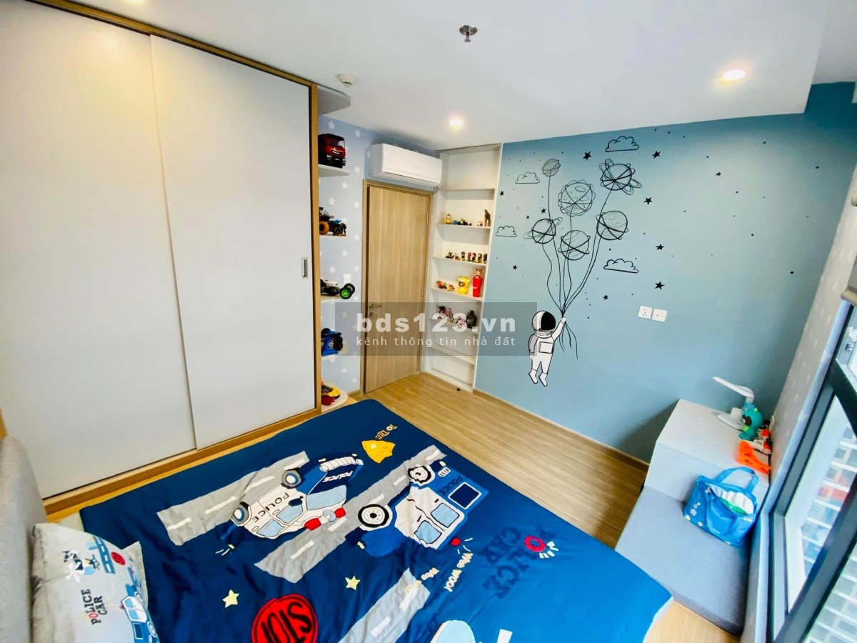 Chính chủ cắt lỗ bán căn hộ 2pn+2vs, dt 68m, nội thất cao cấp, view đẹp 1.75 tỷ. tại Vinhomes Ocp.