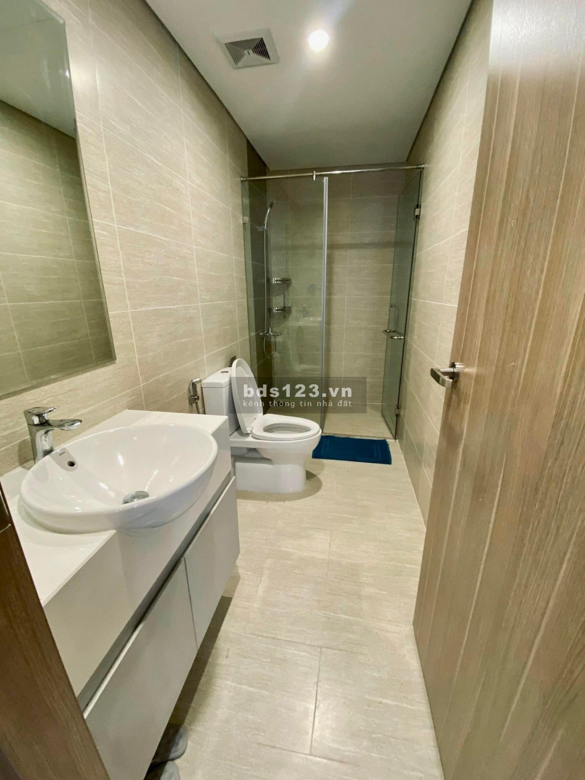Chính chủ cắt lỗ bán căn hộ 2pn+2vs, dt 68m, nội thất cao cấp, view đẹp 1.75 tỷ. tại Vinhomes Ocp.