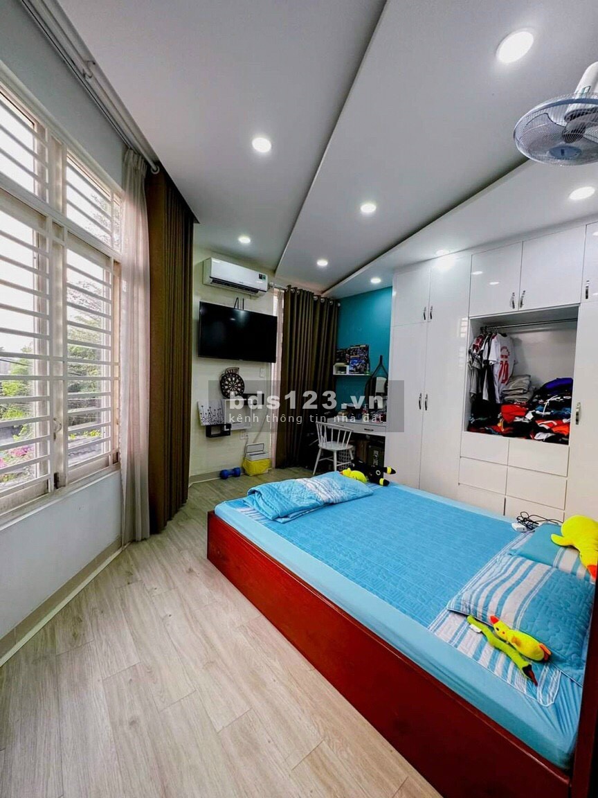 Bán nhà đất mặt phố 1 trệt 2 lầu 120m2 quy hoạch sửa nhà làm nhà 75m2 nhà mặt đường ôto19m
