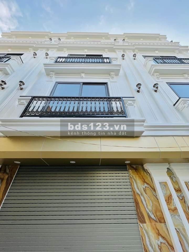Bán nhà riêng đường Nguyễn văn Cừ, Gia Thụy, kinh doanh sầm uất, cho thuê dòng tiền, chỉ hơn 6 tỷ
